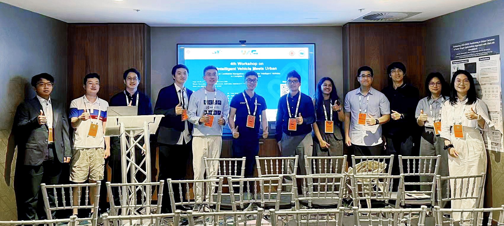 Workshop main photo with speakers and attendees